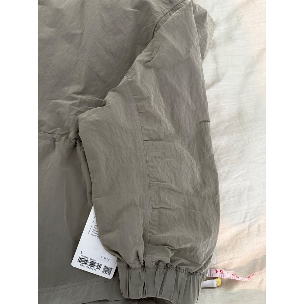 NWT Lululemon Lightweight Relaxed Fit Jacket High Neck Elastic Waist WarmAshGray - Picture 3 of 13